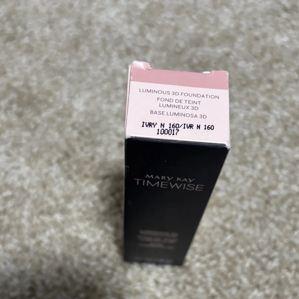 Mary Kay TimeWise Luminous 3D Foundation in Ivory n 160
